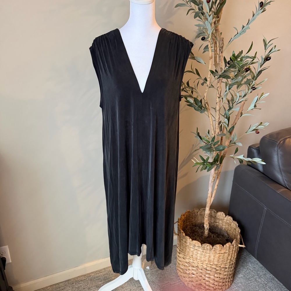 Anthropologie eri + ali Black Sleeveless Midi V-Neck Dress - Picture 3 of 10